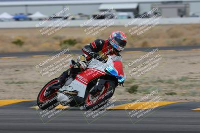 media/Jan-14-2023-SoCal Trackdays (Sat) [[497694156f]]/Turn 4 Set 2 (1030am)/